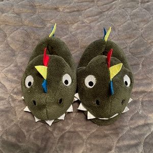 Okie dokie dinosaur slippers